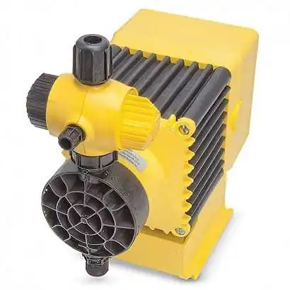 Bomba dosificadora C111-362SI 2.5Gph 150 Psi Cabezal PVDF ajuste Manual